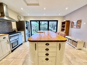 Photo 18- click for photo gallery